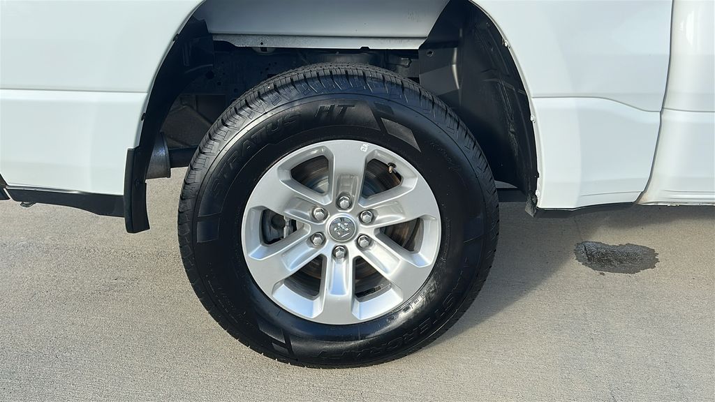 2024 Ram 1500 Laramie White at Cook Ford