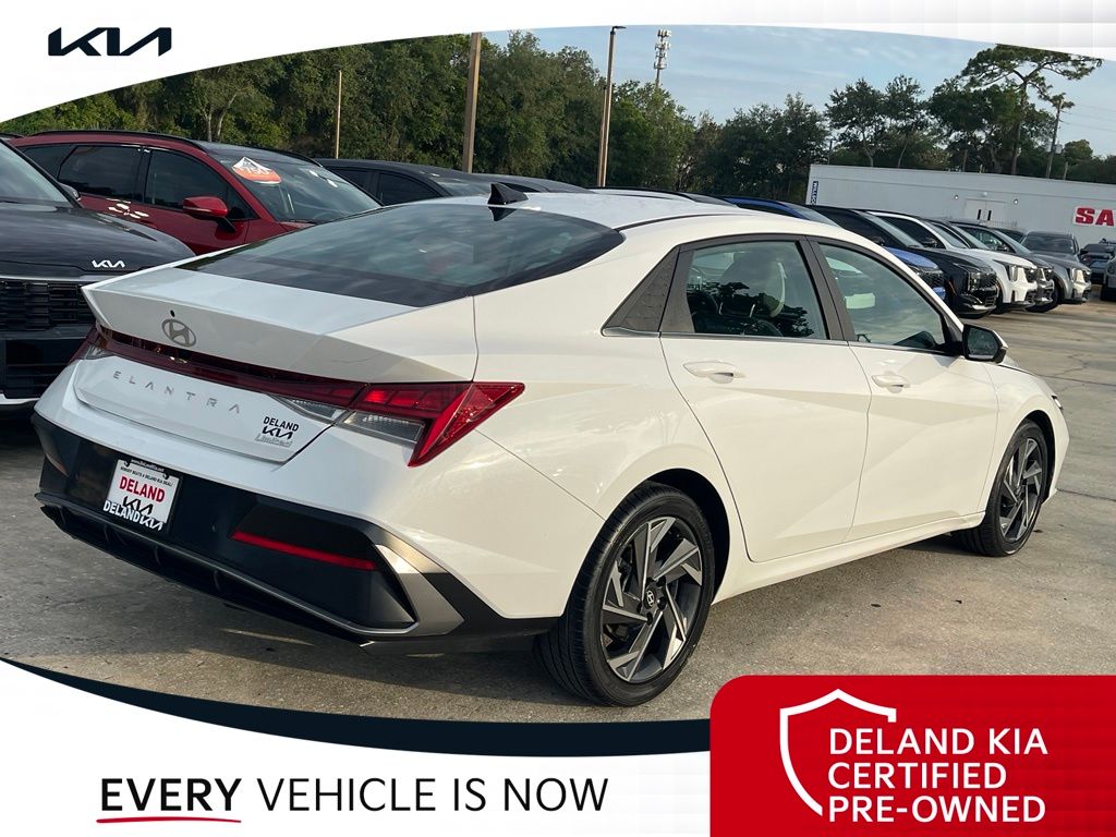 Used 2024 Hyundai Elantra Sedan