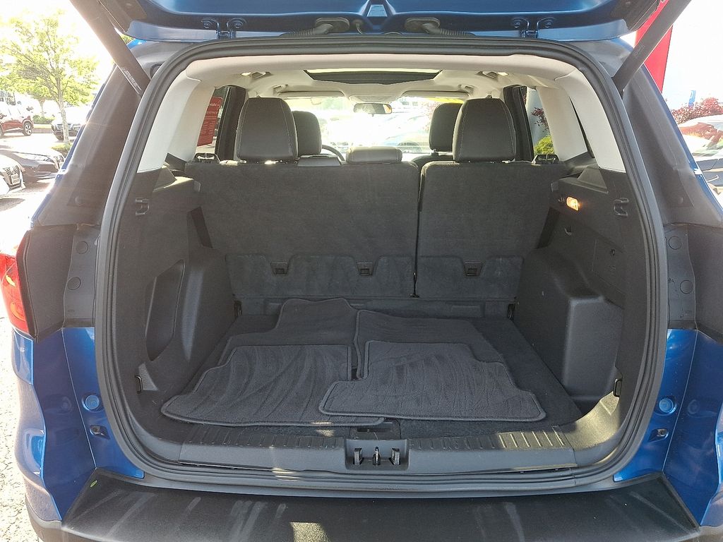 2019 Ford Escape SEL 30