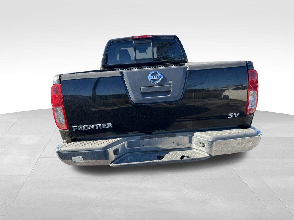 2011 Nissan Frontier SV 8