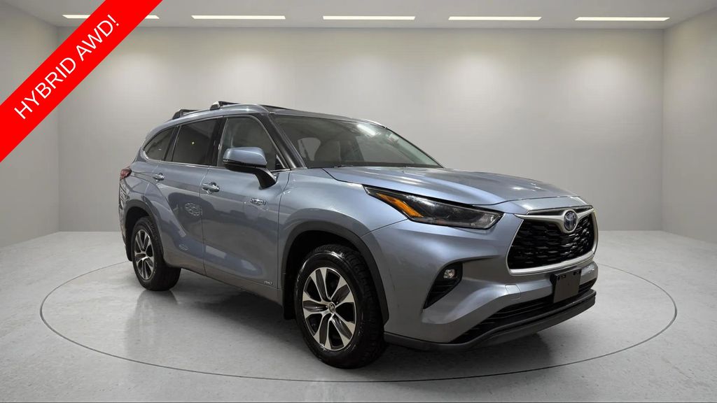 2021 Toyota Highlander Hybrid XLE