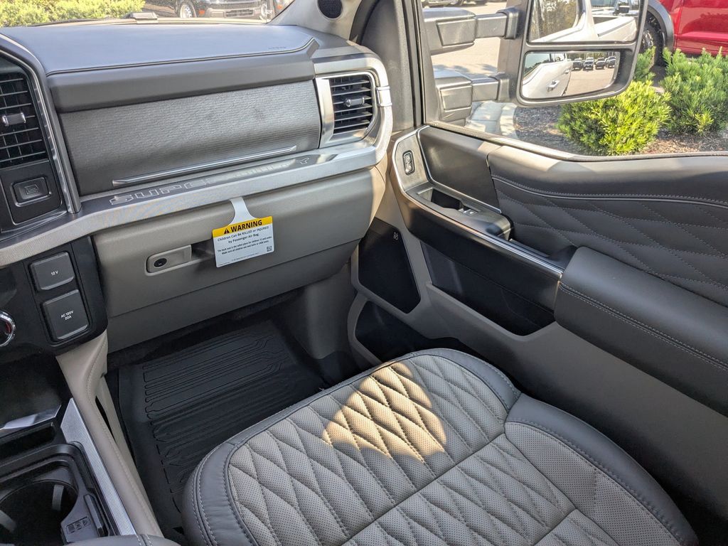 2026 Ford Super Duty F-350 SRW Platinum