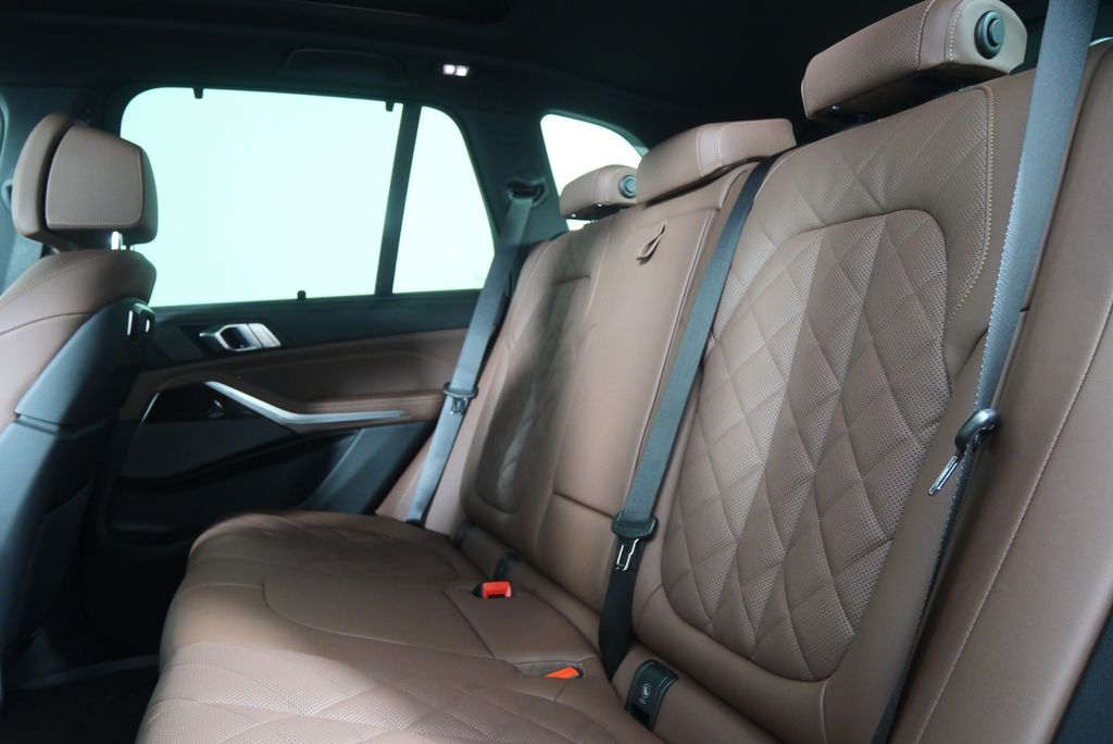 Thumbnail: 2026 BMW X5 - 14