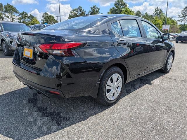 New 2025 Nissan Versa Sedan