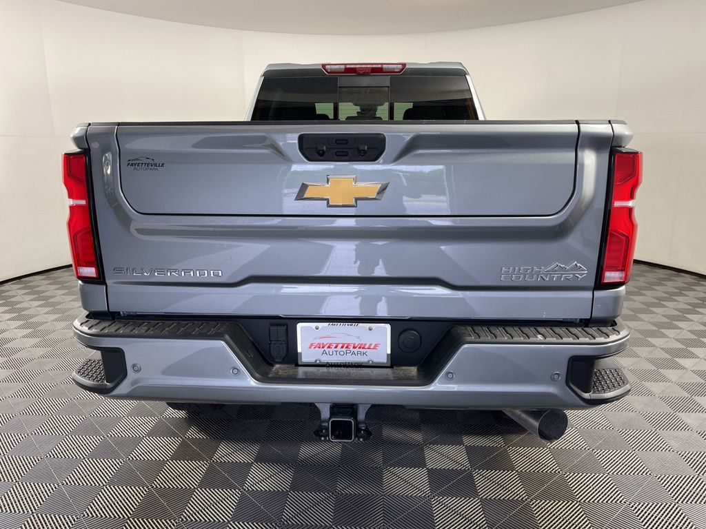 2025 Chevrolet Silverado 2500 High Country 11