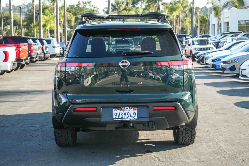 View vehicle photo 5