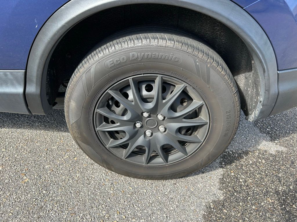 Thumbnail: 2020 Nissan Rogue Sport - 9