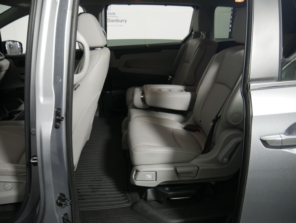 Thumbnail: 2023 Honda Odyssey - 10