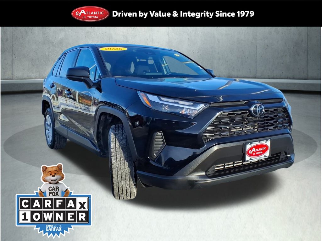 2025 Toyota RAV4 LE AWD