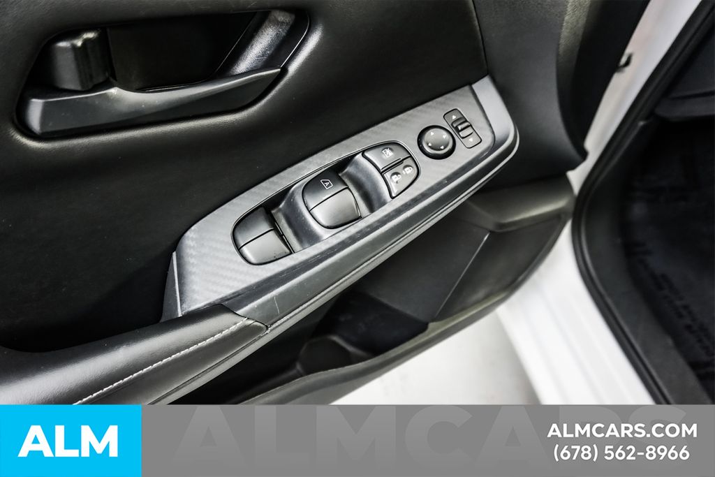 Used 2025 White Nissan S image 44