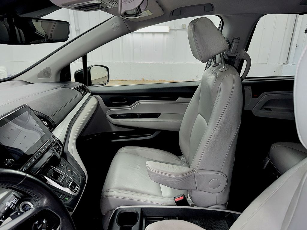 Used 2018 Honda Odyssey Van