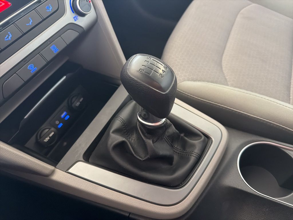 Thumbnail: 2017 Hyundai Elantra - 30