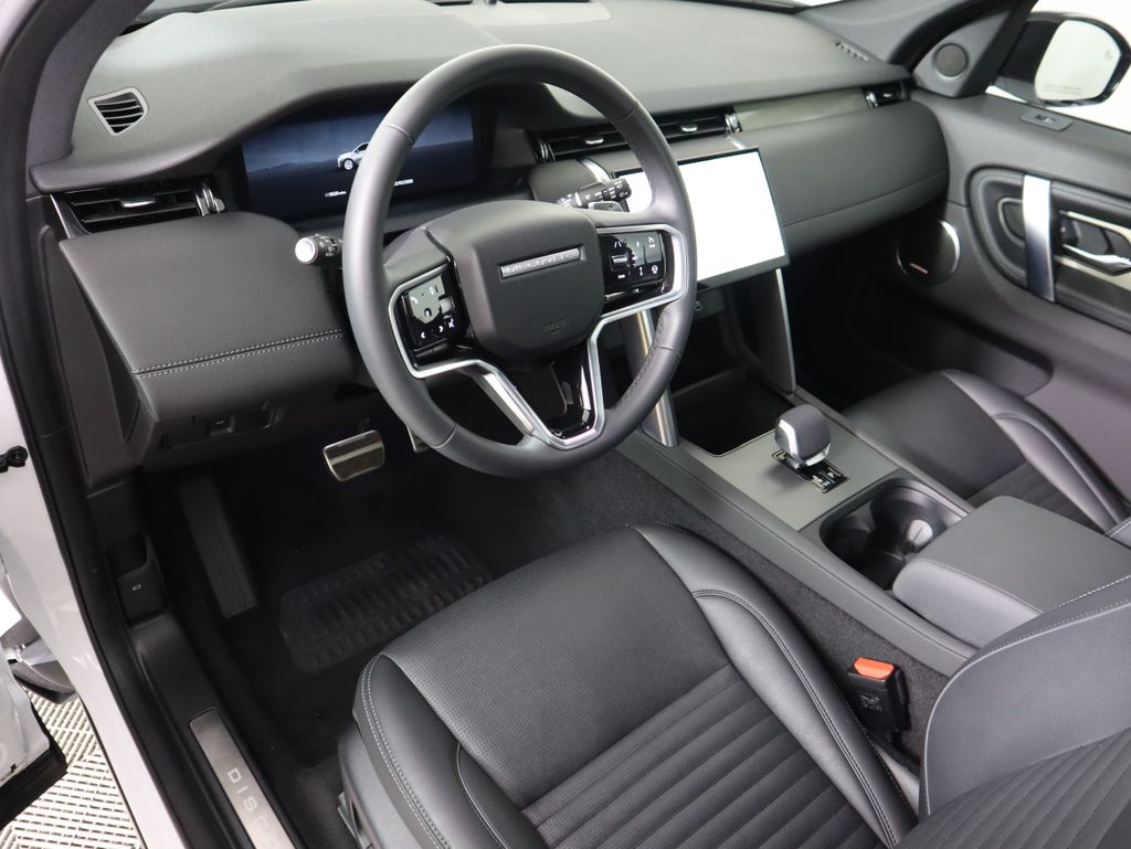 Thumbnail: 2025 Land Rover Discovery Sport - 9
