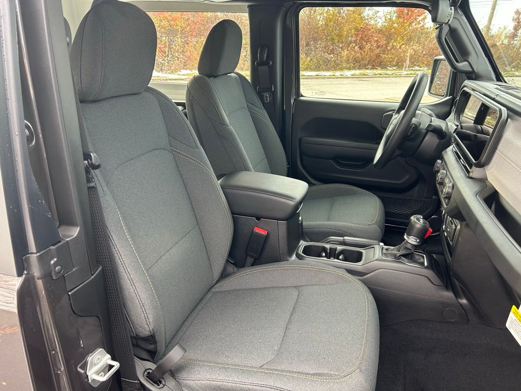 new 2026 Jeep Wrangler car, priced at $46,448