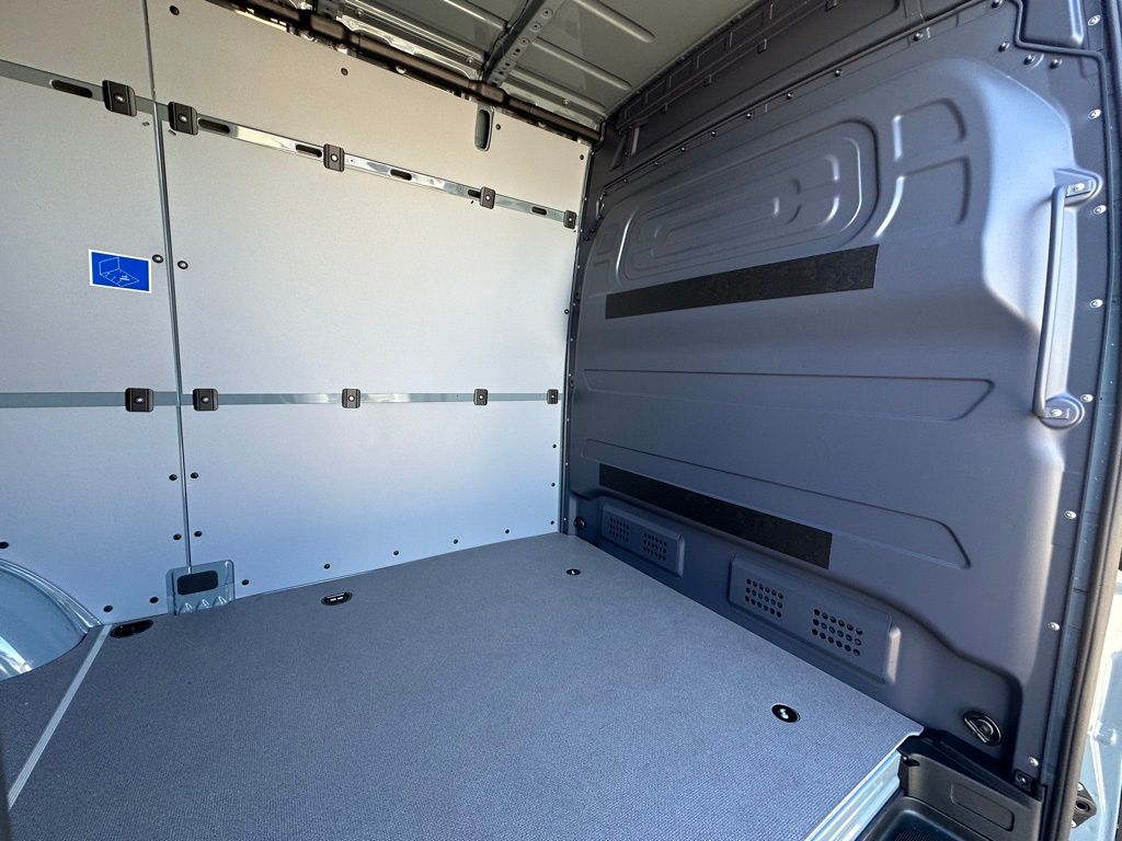 2024 Mercedes-Benz Sprinter 2500 Cargo 144 WB 25