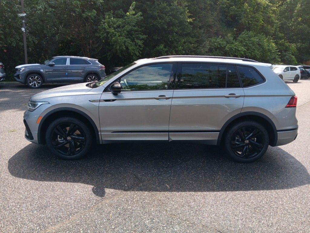 2024 Volkswagen Tiguan 2.0T SE R-Line Black 2