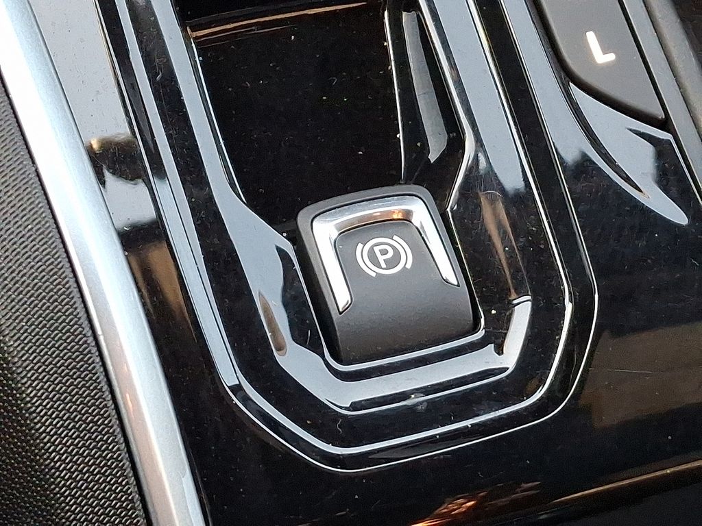 Thumbnail: 2024 Chevrolet Colorado - 26