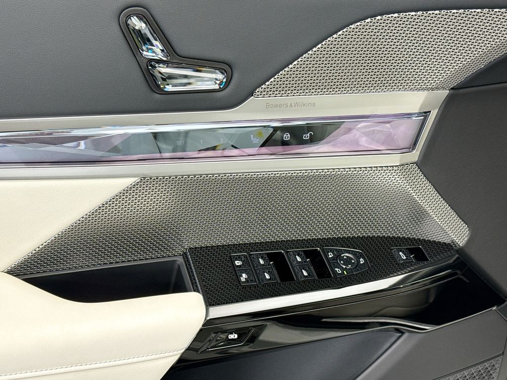 Thumbnail: 2026 BMW i7 - 22