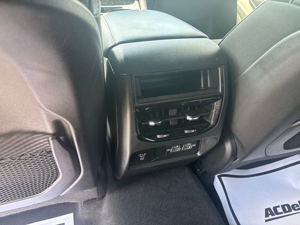 Used 2024 Jeep Grand Cherokee SUV