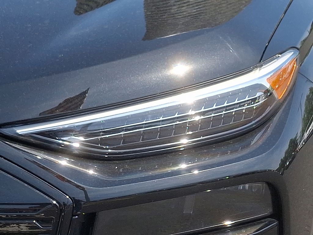 2025 Audi e-tron Premium 6