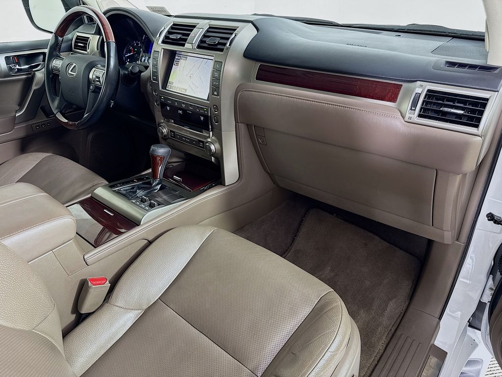 2017 Lexus GX 460 30