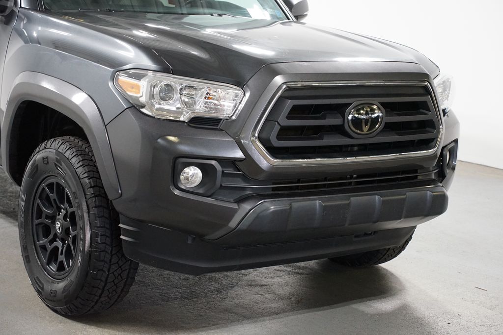 Thumbnail: 2022 Toyota Tacoma - 4