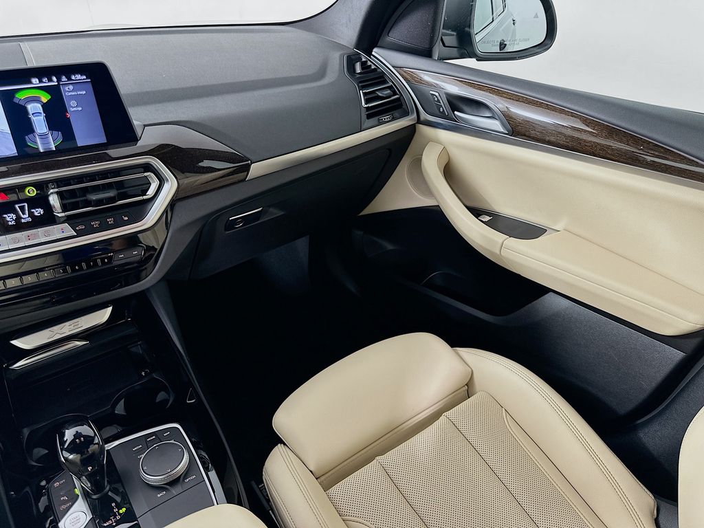 Thumbnail: 2023 BMW X3 - 24