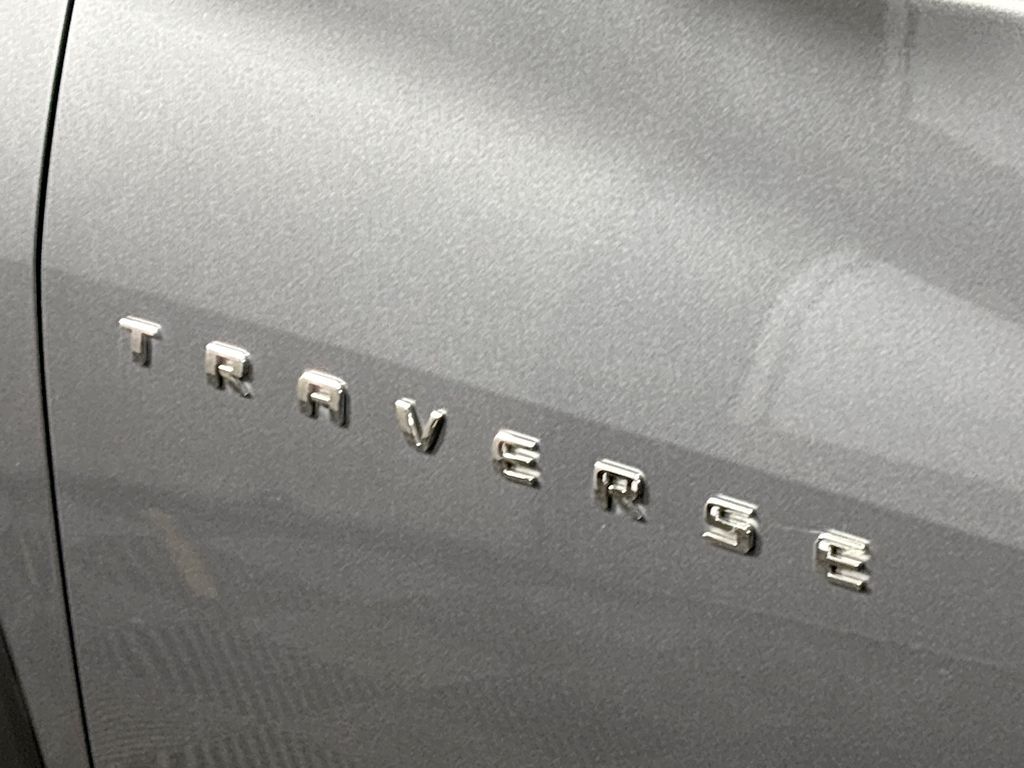 2021 Chevrolet Traverse LT