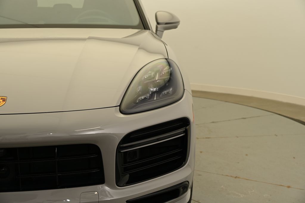 2023 Porsche Cayenne Turbo 12