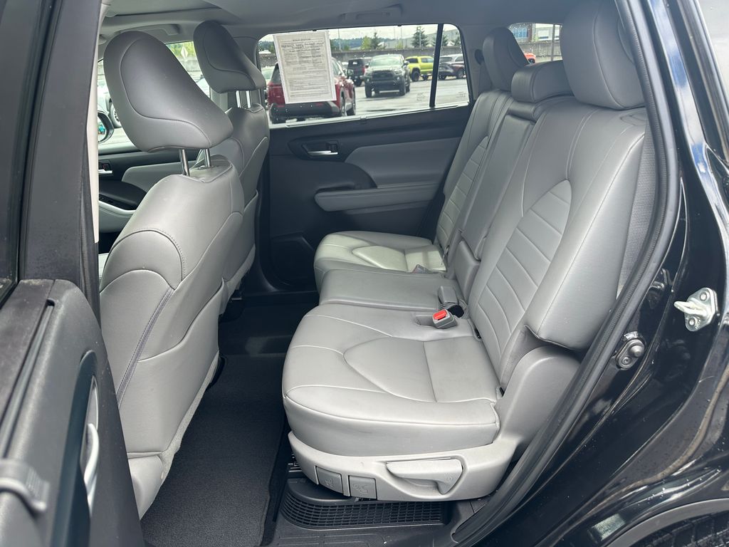 2023 Toyota Highlander Hybrid XLE