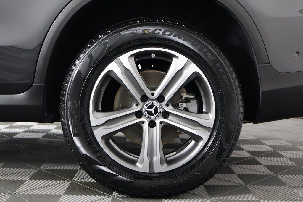2022 Mercedes-Benz GLC 300 16