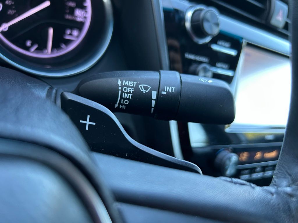 Thumbnail: 2020 Toyota Camry - 21