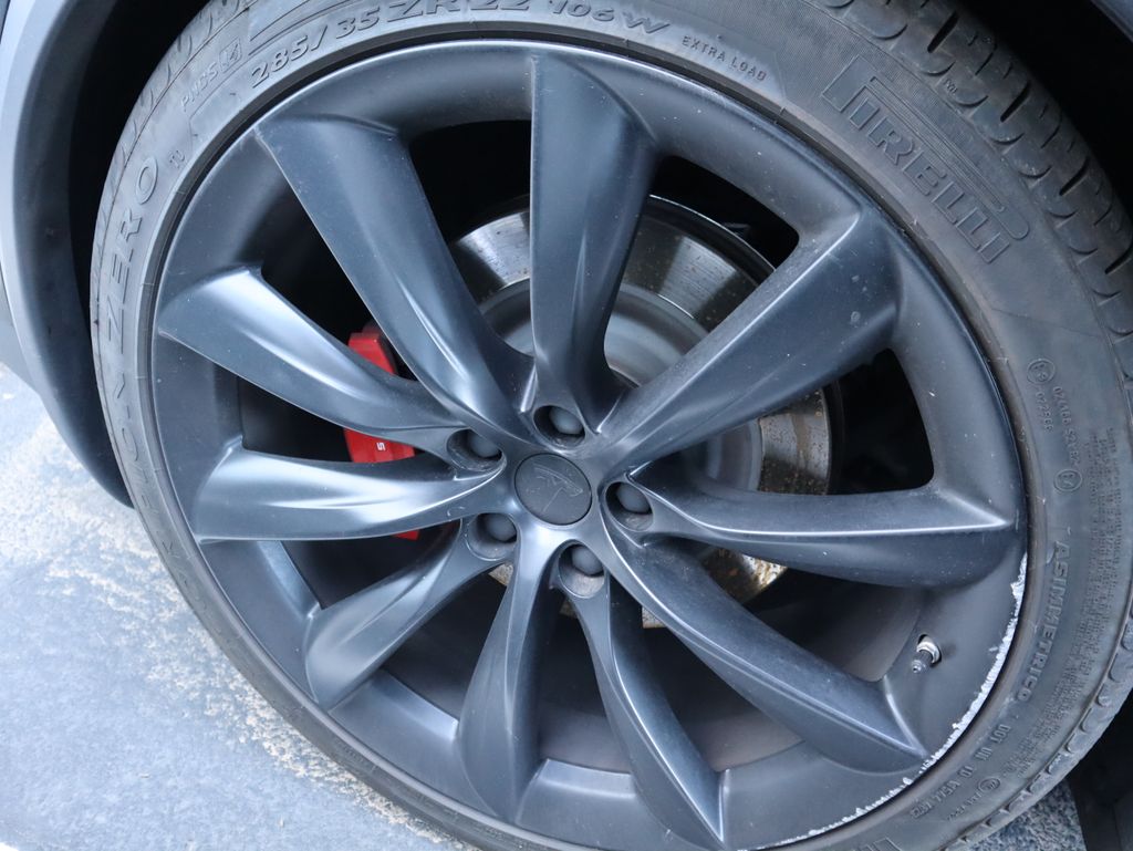 Thumbnail: 2021 Tesla Model X - 15