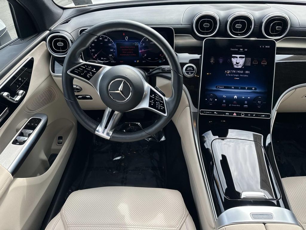 Thumbnail: 2023 Mercedes-Benz GLC - 31