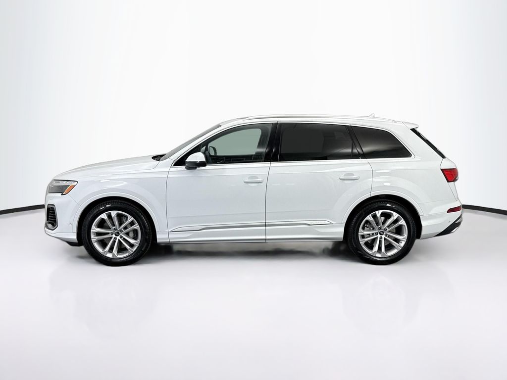 Thumbnail: 2026 Audi Q7 - 9