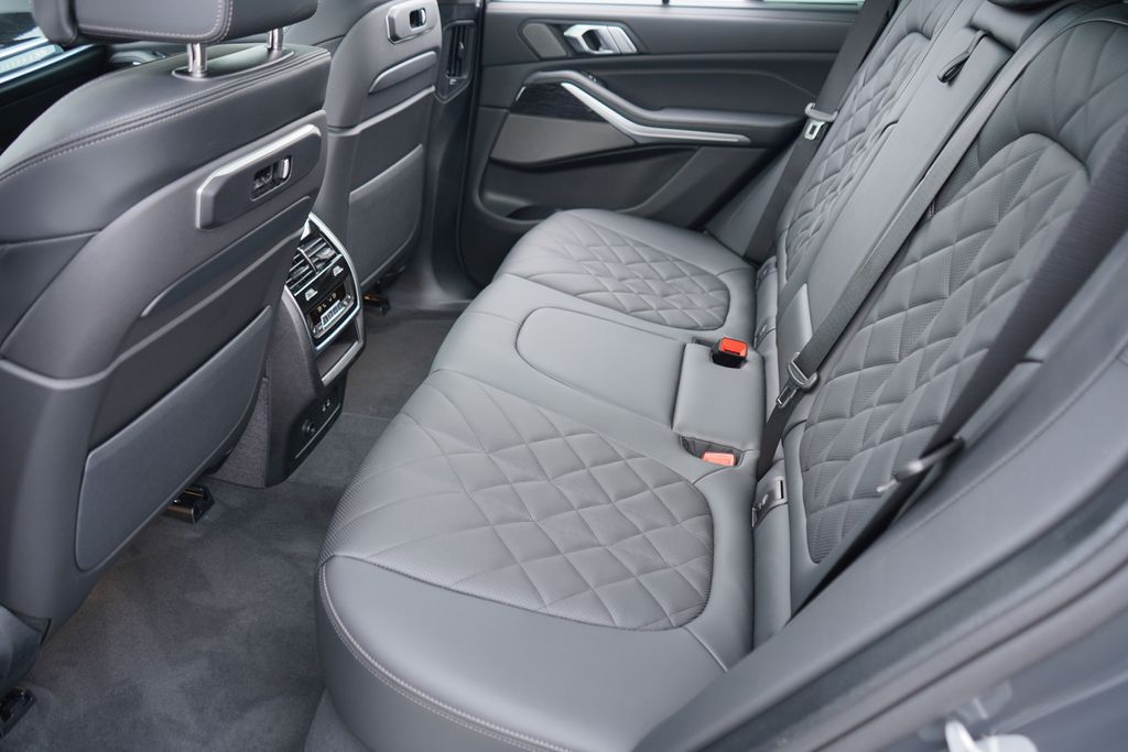Thumbnail: 2026 BMW X5 - 20