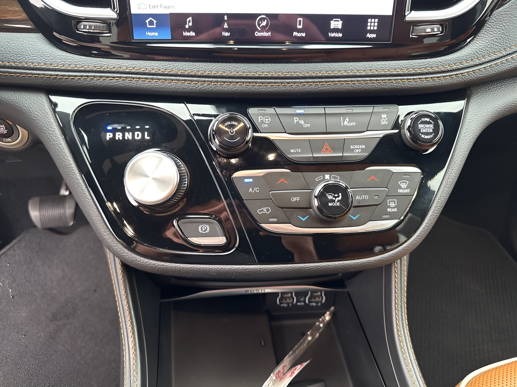 Used Car 2023 Chrysler Pacifica Hybrid  Pinnacle For Sale Under $40,000 In Austin, Texas