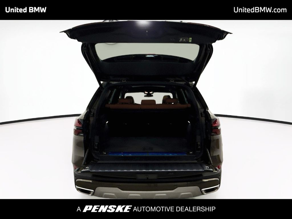 Thumbnail: 2026 BMW X5 - 14