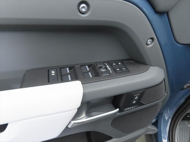 Thumbnail: 2026 Land Rover Defender - 23