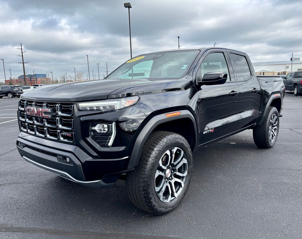 View vehicle photo 3