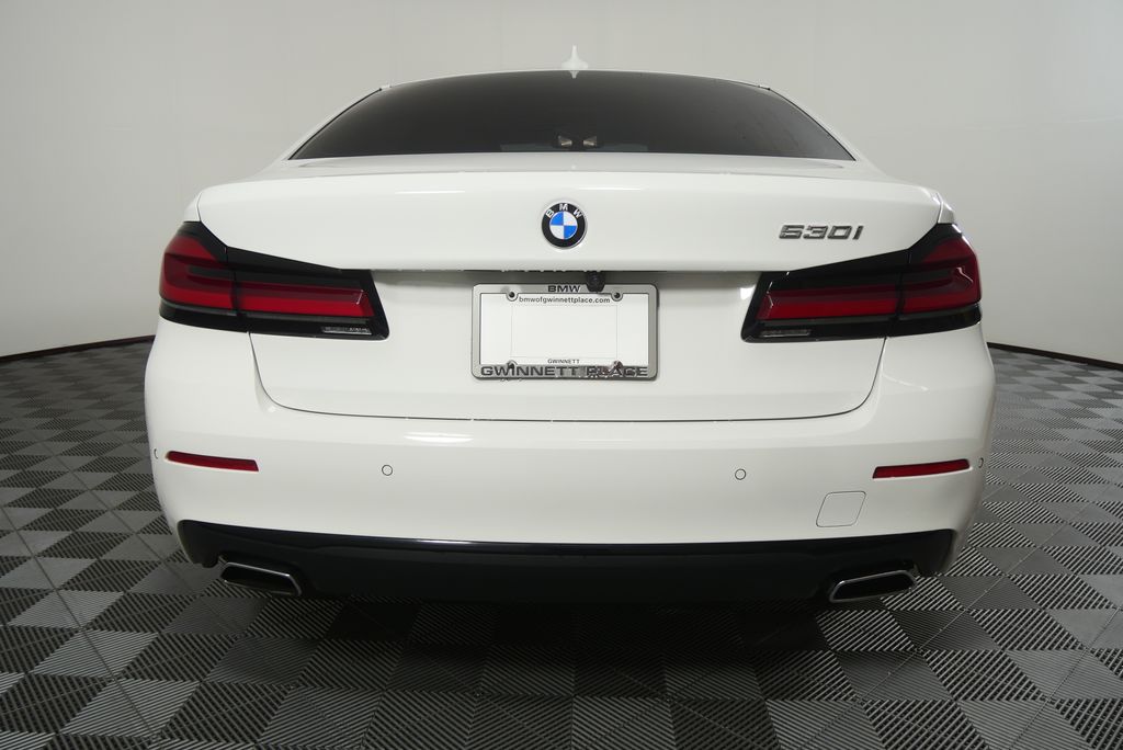 Thumbnail: 2023 BMW 5 Series - 4