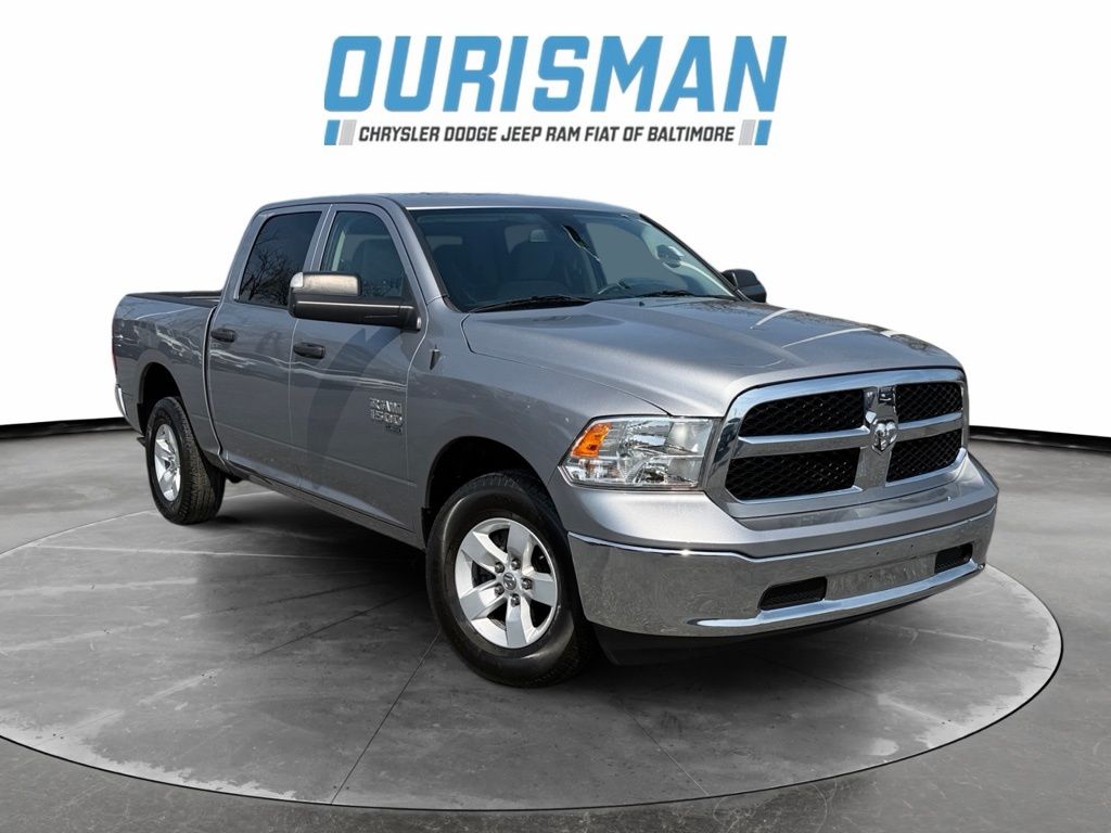 2023 RAM 1500 Classic SLT Crew Cab 4WD