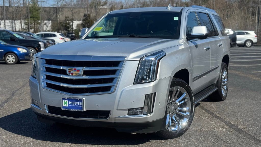 Radiant Silver Metallic 2019 Cadillac Escalade Luxury 4WD SUV / Crossover Four-Wheel Drive