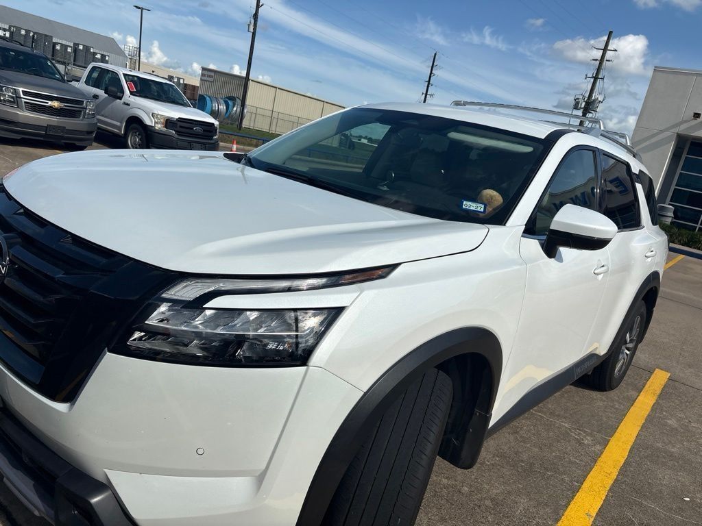 Everest White Pearl Tricoat 2025 Nissan Pathfinder SUV / Crossover Front-Wheel Drive 9-Speed Automatic