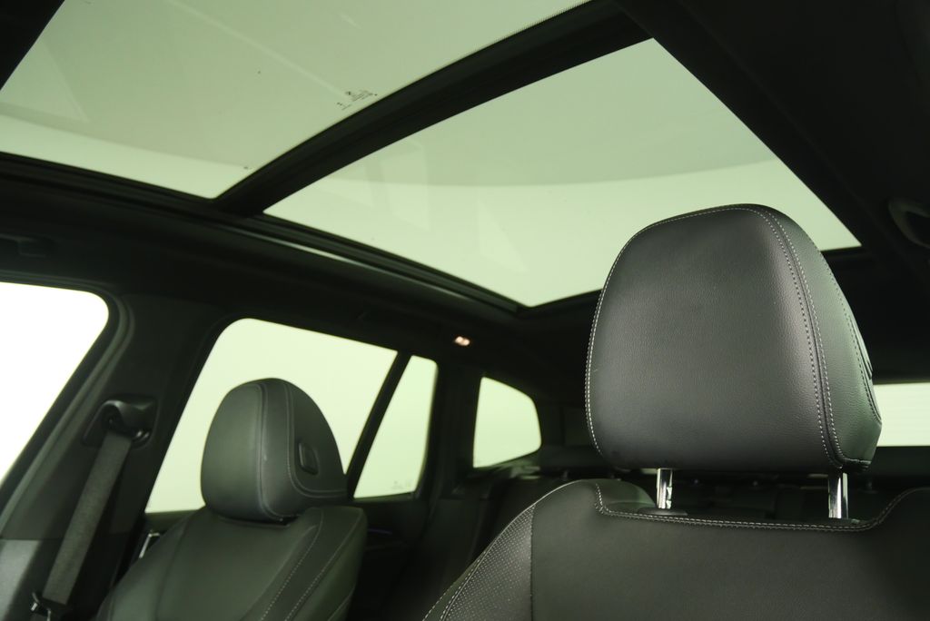 Thumbnail: 2024 BMW X3 - 11