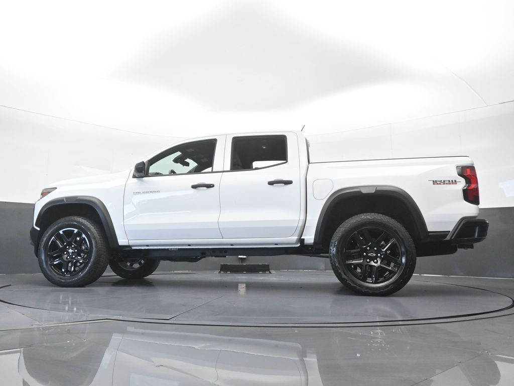 Used 2025 Summit White Chevrolet Trail Boss image 51