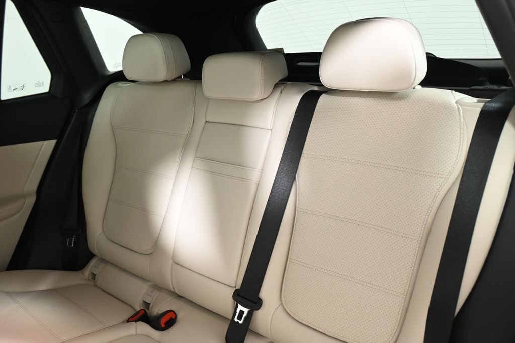 Thumbnail: 2026 Mercedes-Benz GLC - 4