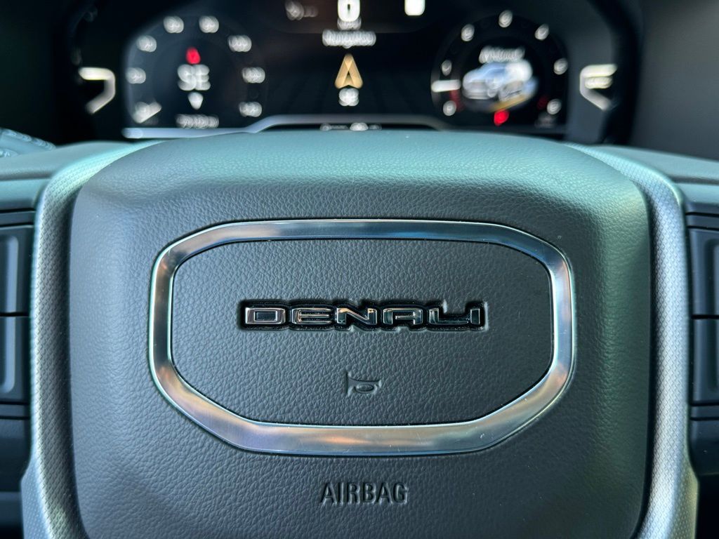 2022 GMC Yukon Denali 28