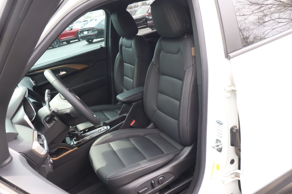 Thumbnail: 2023 Chevrolet TrailBlazer - 30