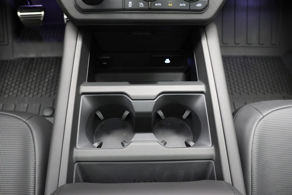 Thumbnail: 2026 Land Rover Defender - 25